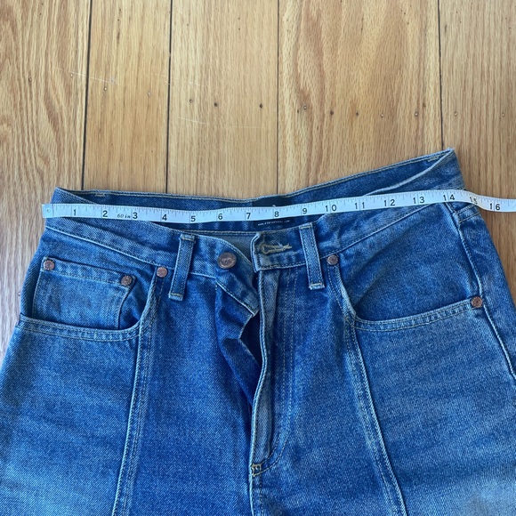 Esby Lindsey Jean. Decade wash. Size 27. - Picture 3 of 5